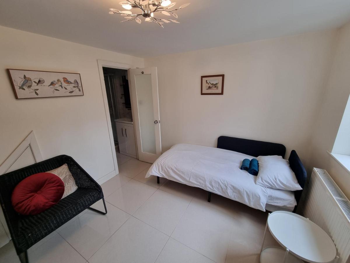 Single Room With En-Suite Shower Room In Zone 1 London Kültér fotó