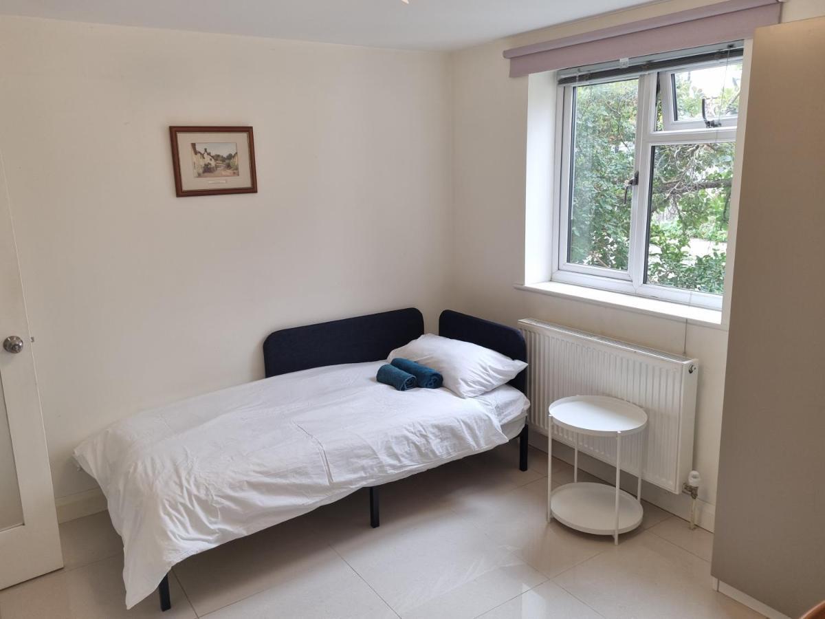 Single Room With En-Suite Shower Room In Zone 1 London Kültér fotó